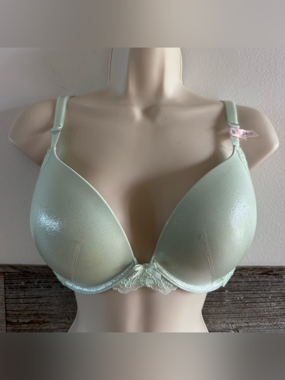 Victoria’s Secret 34DD Push Up Bra Mint Green Shimmer Lace NEW